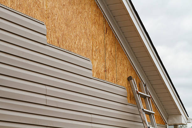 24/7 Emergency Vinyl Siding experts in New Philadelphia, OH